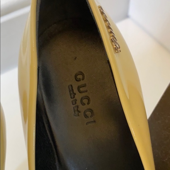 GUCCI Creme Patent Leather Pump - Picture 3 of 16